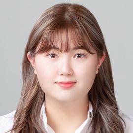 Ji Yoon Kim (김지윤)